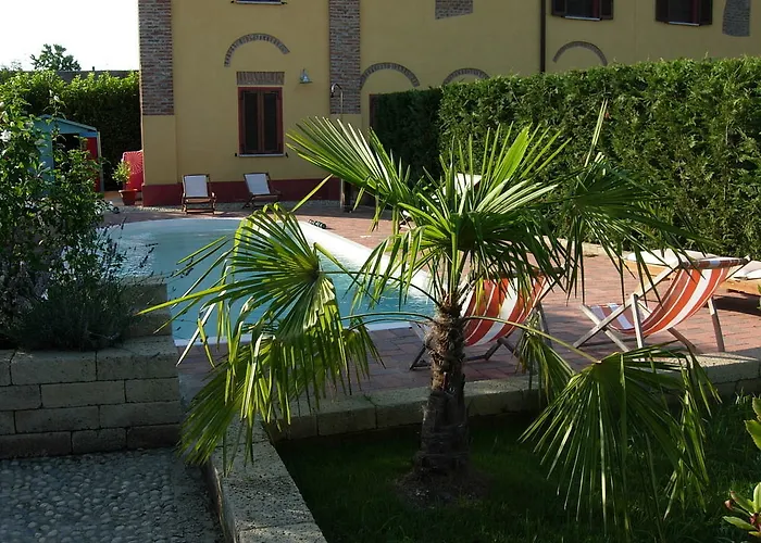 Il Pioppo E La Fonte فندق مبيت وإفطار 3*