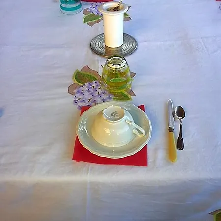 Couette-café Il Pioppo E La Fonte Castello d'Agogna