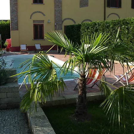 Il Pioppo E La Fonte Bed & Breakfast 3*